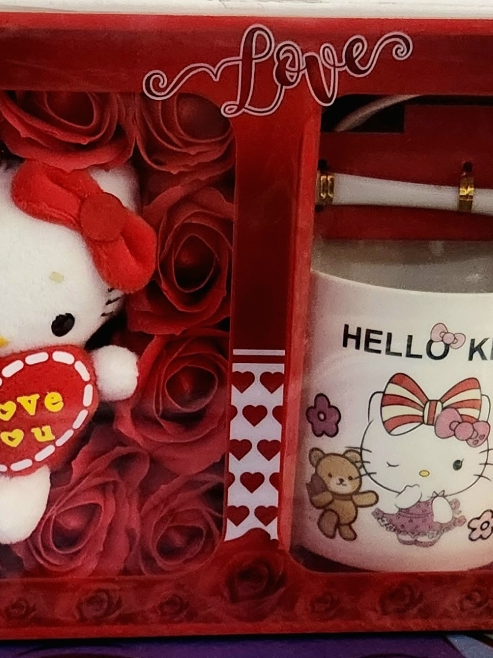 Hello Kitty Red & White Romantic Gift Set with Mug and Plush